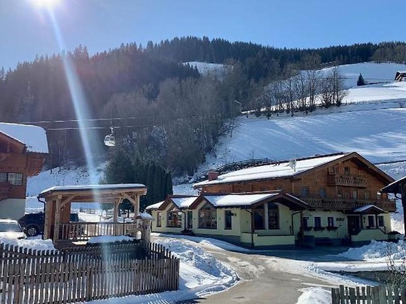 4D769671B987207CC21AF47D64A84248