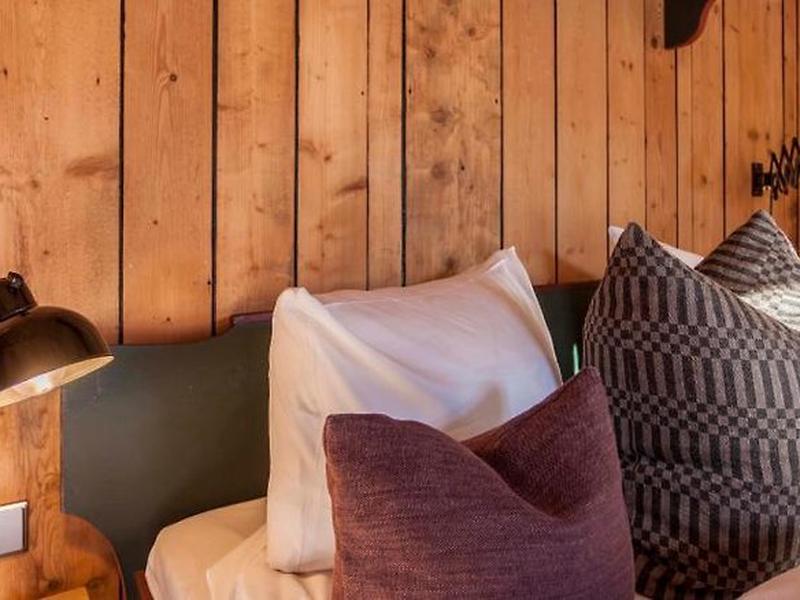 182BEFC4D85DFB44F809E7F93B273F0F