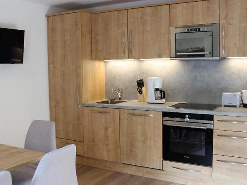 1302092B2281822C2DB3815AF979A611