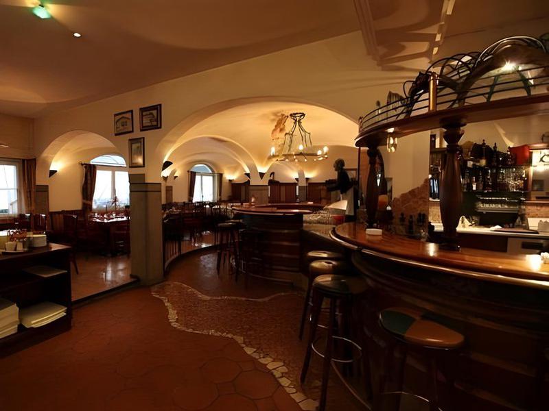 21F7F49E91AE3D3D9B14A269E97A645D