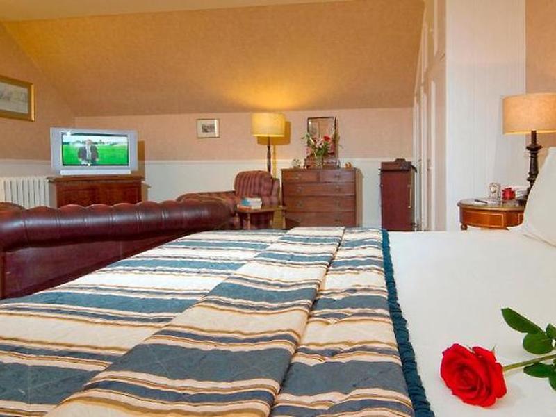 832CB9DA702241EC998A25AAD18CF59A