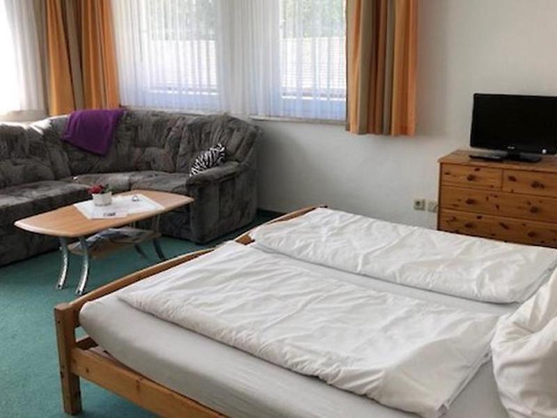 93C9BA58744495673828C65E1A953BF9