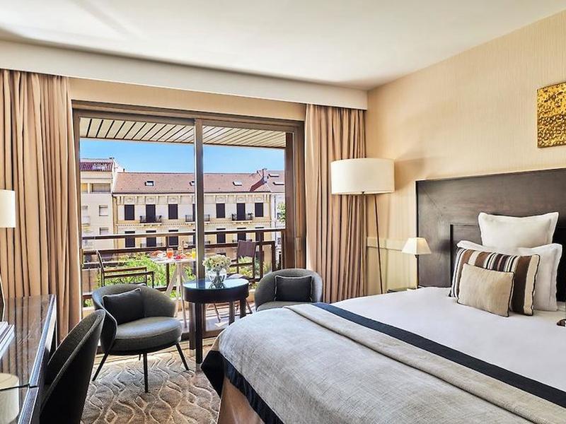 221DB5FB61F4F47BA6B3F01C69489782