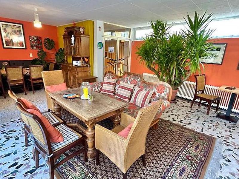 FBBB712805196B6D053C81E09D5DD8E1