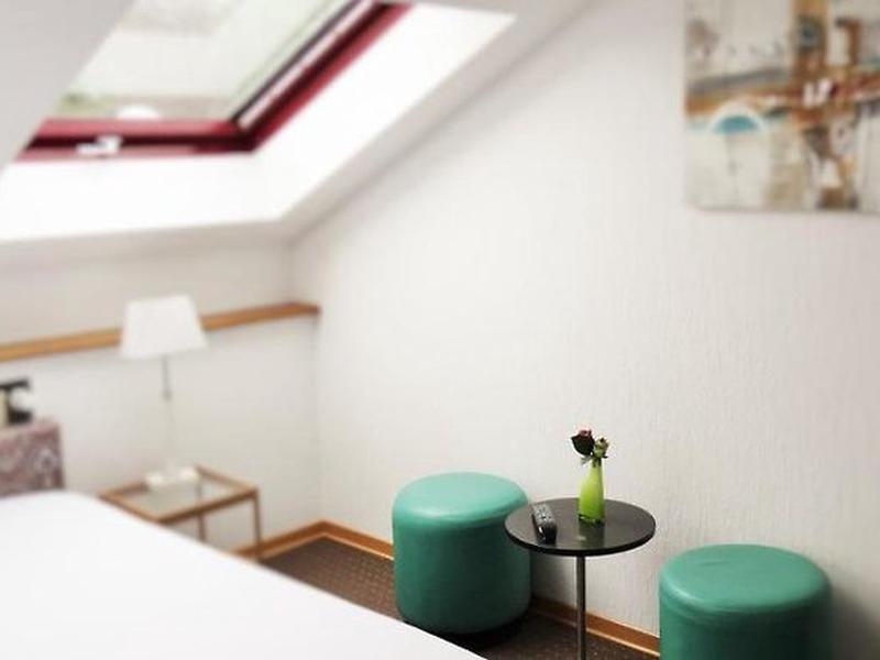 98BFA51214D2C7EB5BE739A9A79D373B