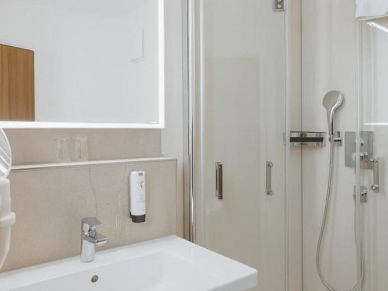 69ABFA3A7115E738DE18672F80B60123