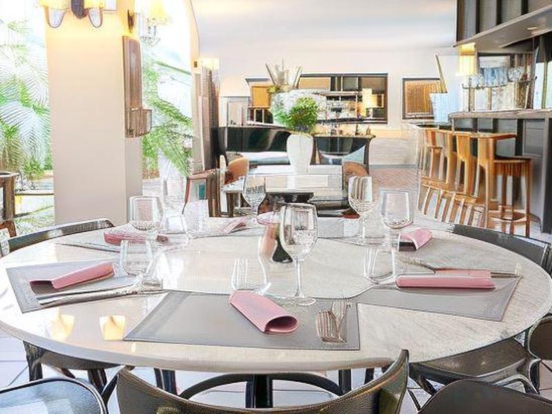 8AC3FD259B532D52A1BA51E34C7385C3