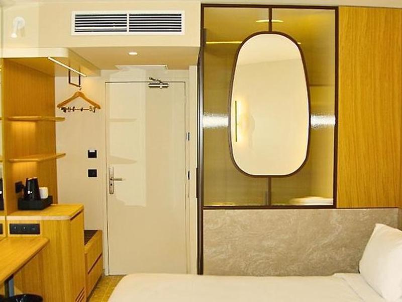 C482F7F79184E68B67261D43A9A1BEC1