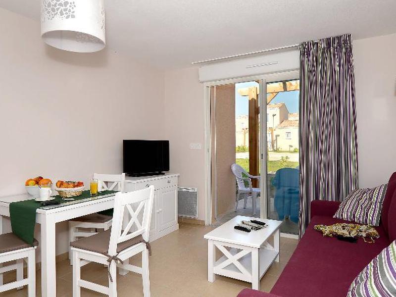 8F0E598E3FC7B0B0CE463144F4EC50B7