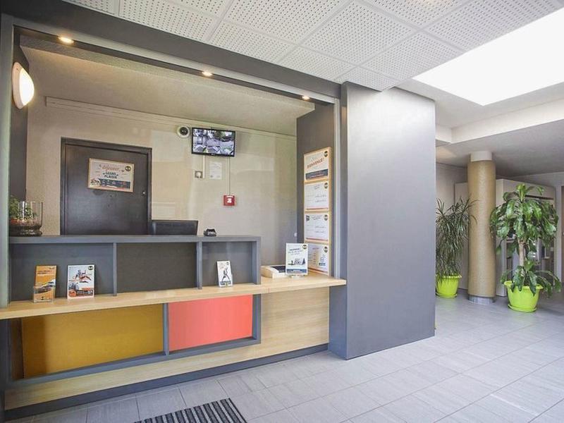 E74DD89F93DEB32F48E31B33176185B8