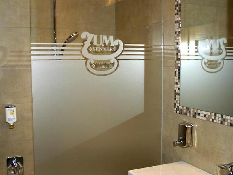 5DCC52F495CF9F760F77FFC4FFE20402