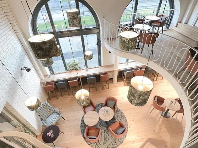 F0CB0D19DA995EE72DA49D8E81815051