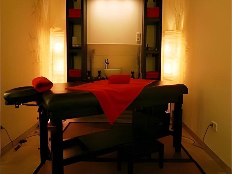 3F8FF0B6583403ADA8A3C7318C04394E