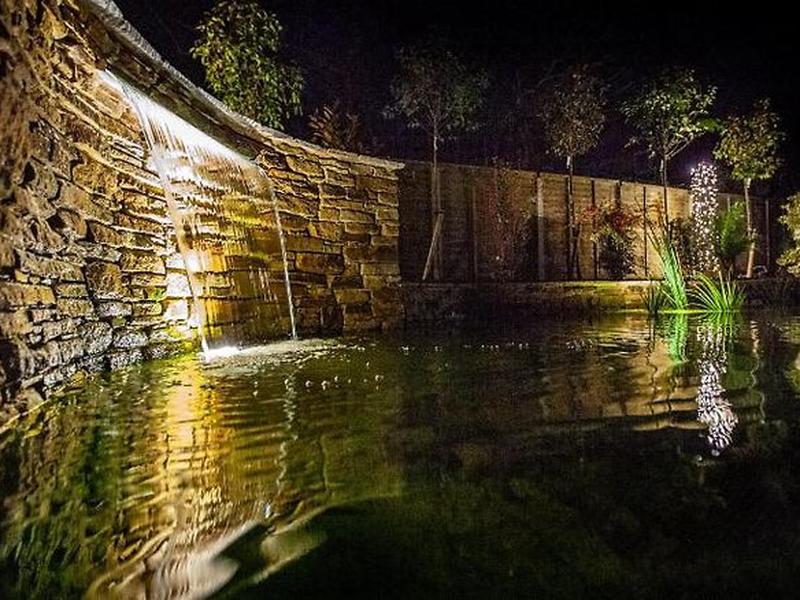 73211979AE94E24F8502F19E4AC1C18E