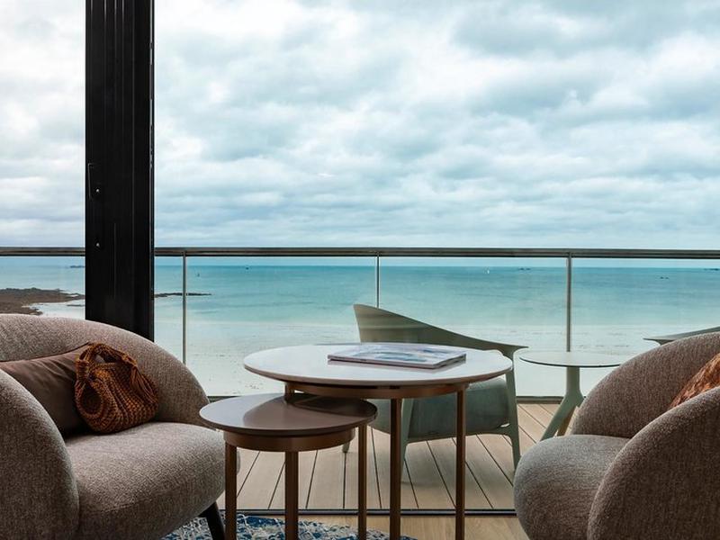 4CC5263B999A7F4DC7027948DAE7A752