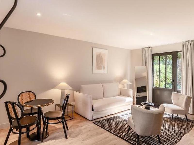 5D75A1825C34BBB95F479E27CD0C323D