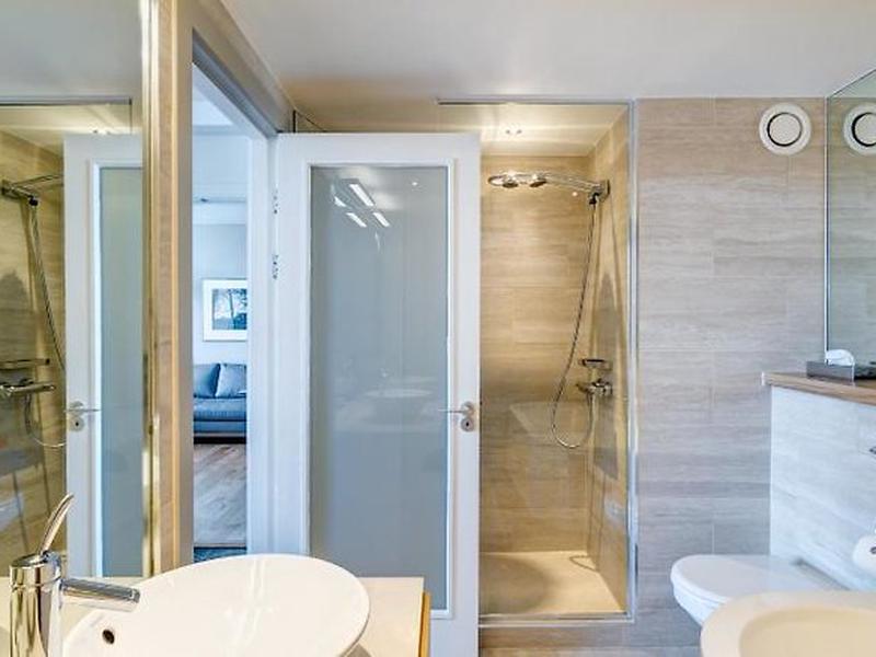 06DB630E56D8738983A6E7589A66024C