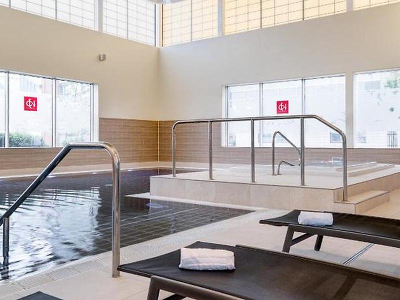 E6E188F58BEAF42C9B4335A337992AAB