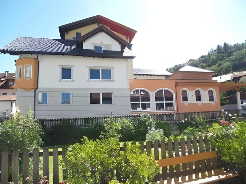 228EF1D5A950564F4693C6948A915E81