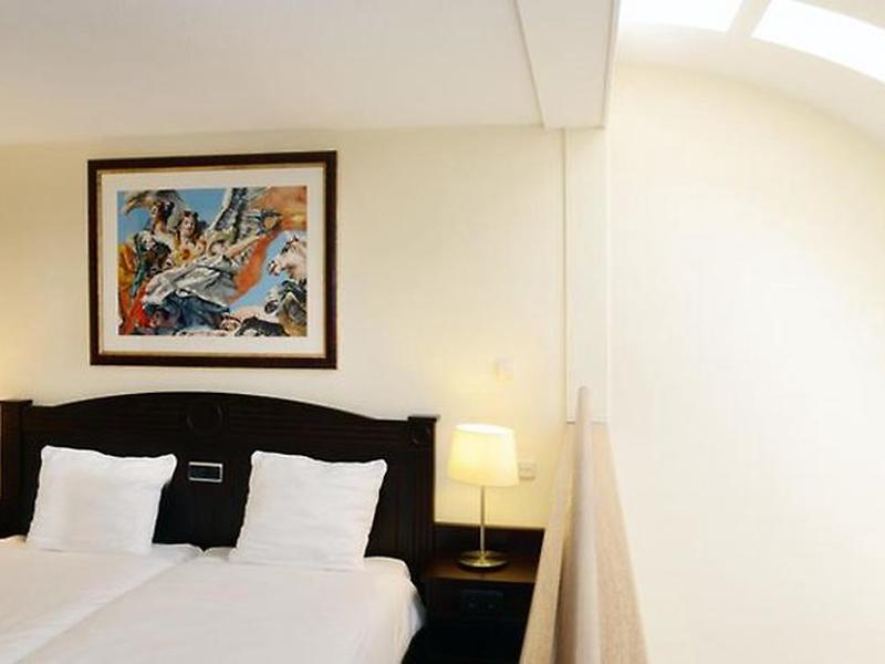 079A979CFDBF6A54C6F19BC209EAEEEC