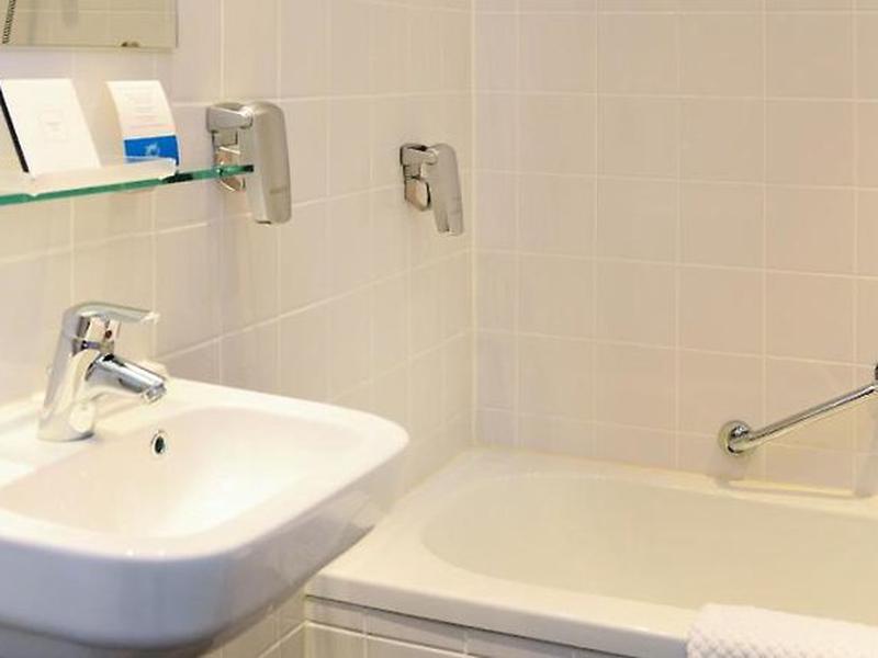 51685D10D351CB549628816DF7D15F27