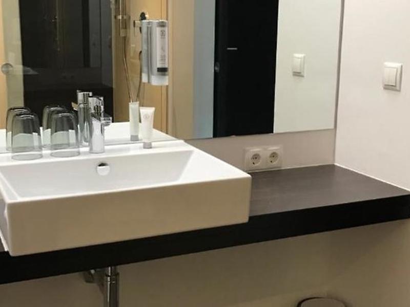 F0483BF3468538FED9A69D02F8A71F96