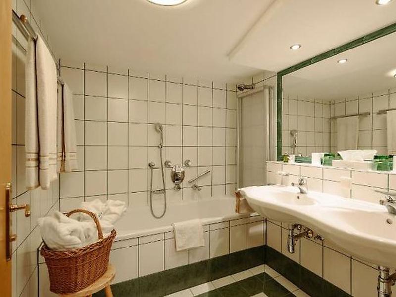 1FBFDA9D37DCC3DB31C1676E6BD2EF39