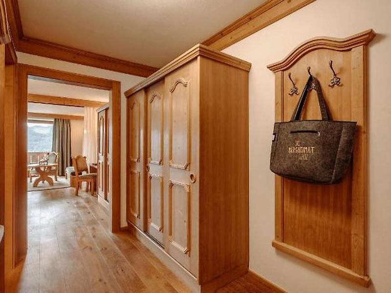 CF2FC0B1529E13C6B60BCC9CCCB74524