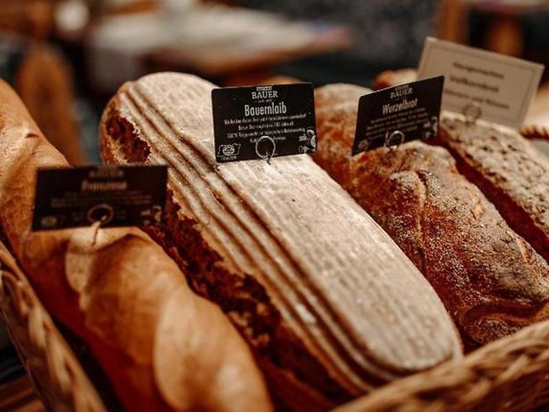 EE25CDC97CEB64F7A00DAF7C578C765C