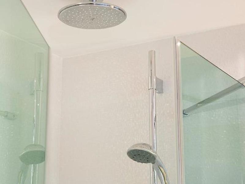 DB7C0322EFE7D06F4C13D03309F2316B