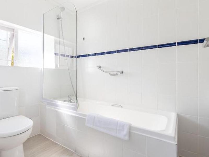 1C1052340E90B0AF1B7F364F5411D3B8