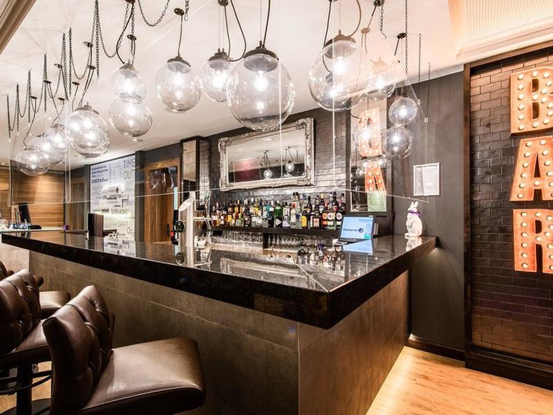 62101D85F2D9978712AB4C1367E9165C