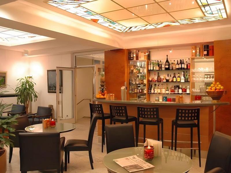 15E33625DA35E505791C2304616D543B