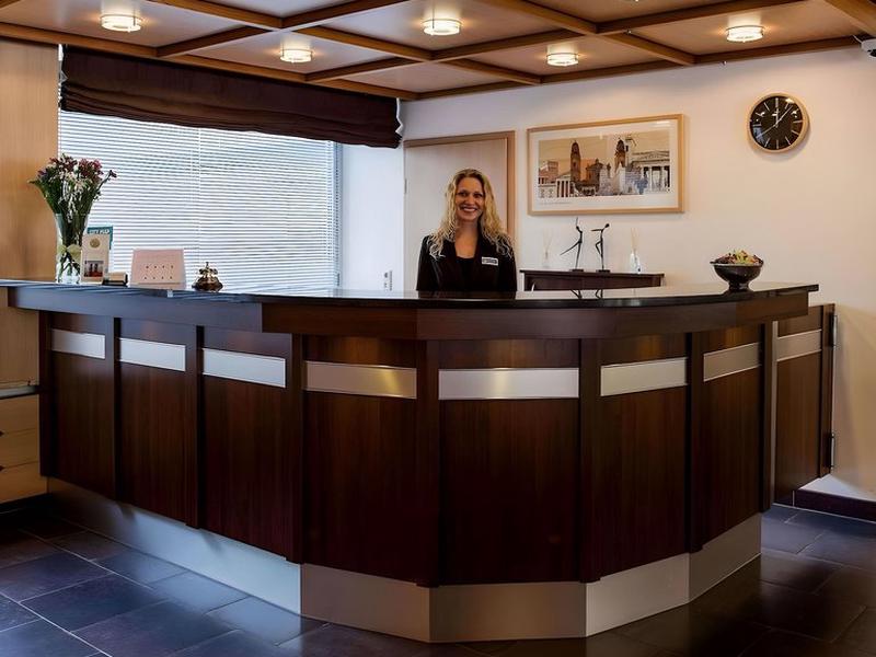 ABF64A5A84F0A5F15F0BAA261C311B57