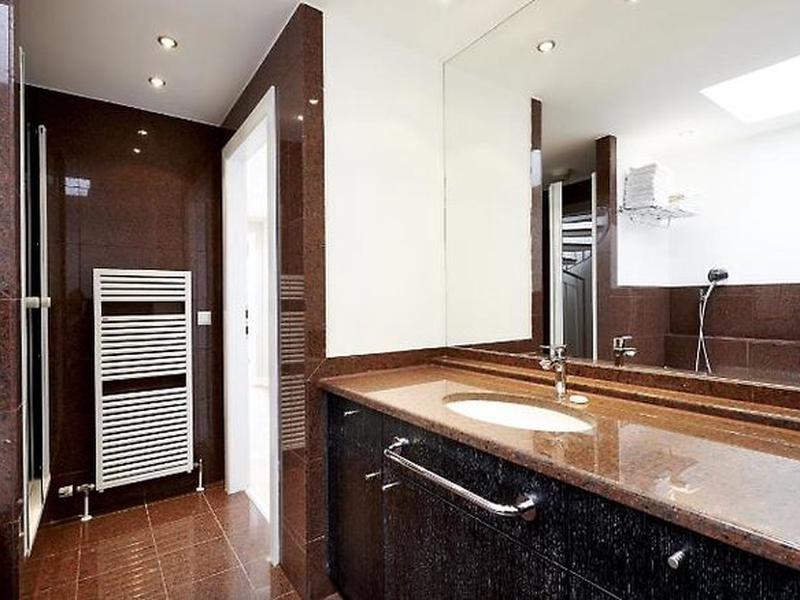 69BEA7C127DE027CD7D7404AB65064BD