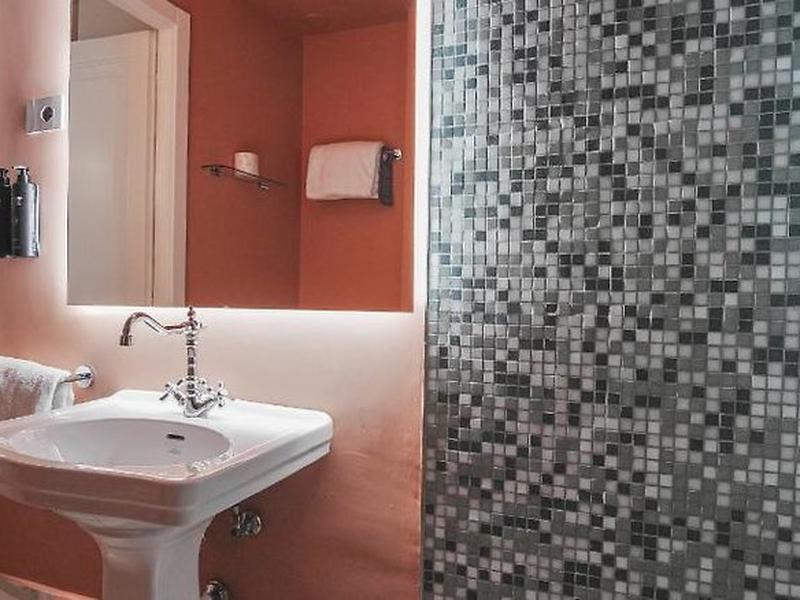 7AD16540DE8F5E16DA78634608F440E9