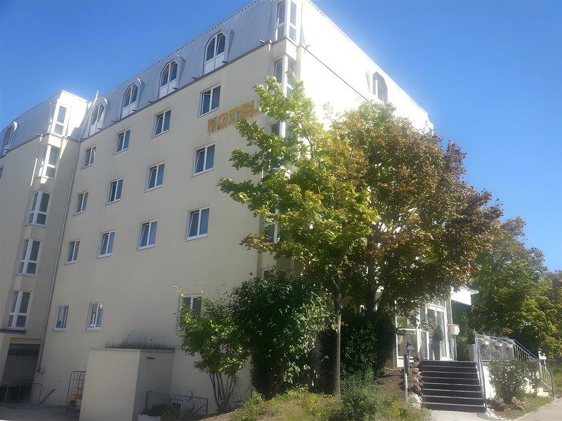 2CE902E09F1BCAC1701B8F888351DFA9