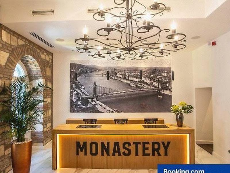 E1E1763C4C37BB0C2BC40DD0B6DDDB9A