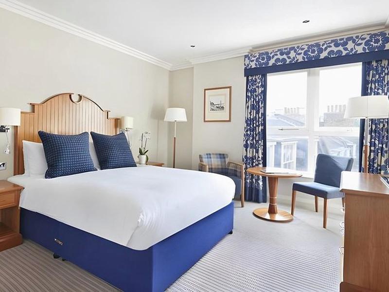 81AE071D1A32AF56CE3E5D1E943AA94A