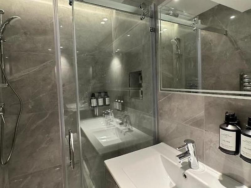 27C03838B95AAF5CD8325EA7C7E5BB41