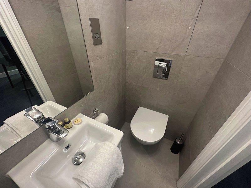 C526A9E3A9CD8B5DF8EBCD22D0E02AC7