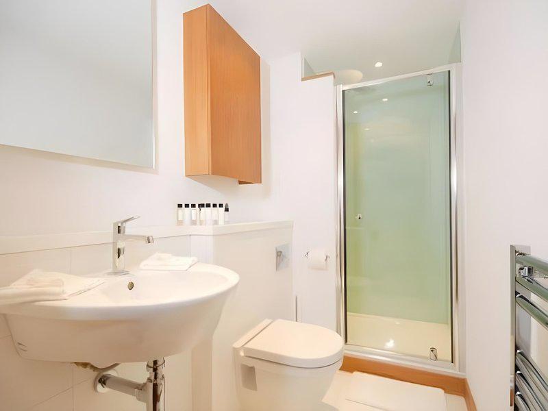 06D0F8B9FC3158BC1C3C36B0C5653A5C