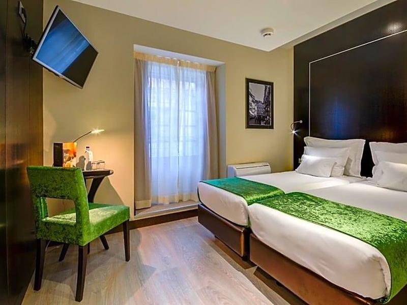 1EBAF02B2BB551A7D8860217E2AA52F3