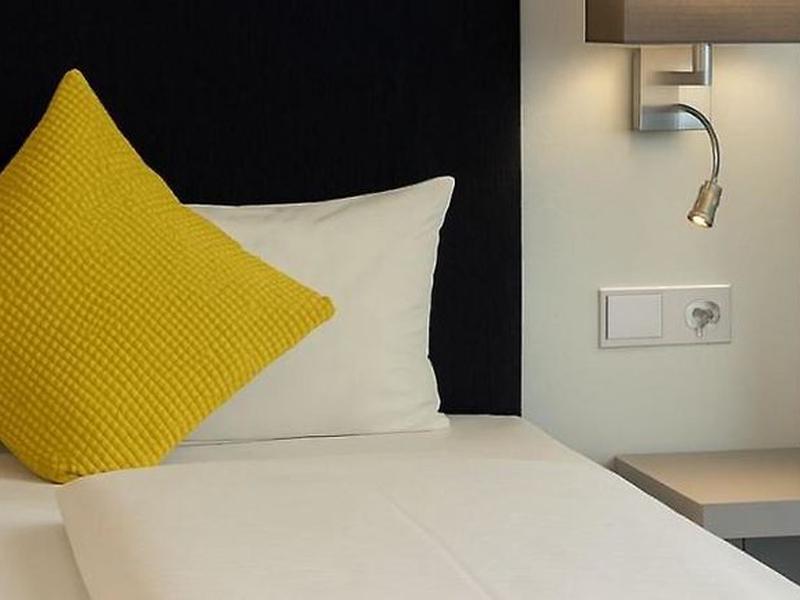 8A3E4BBBFDE54EFE23A493CB3216D406