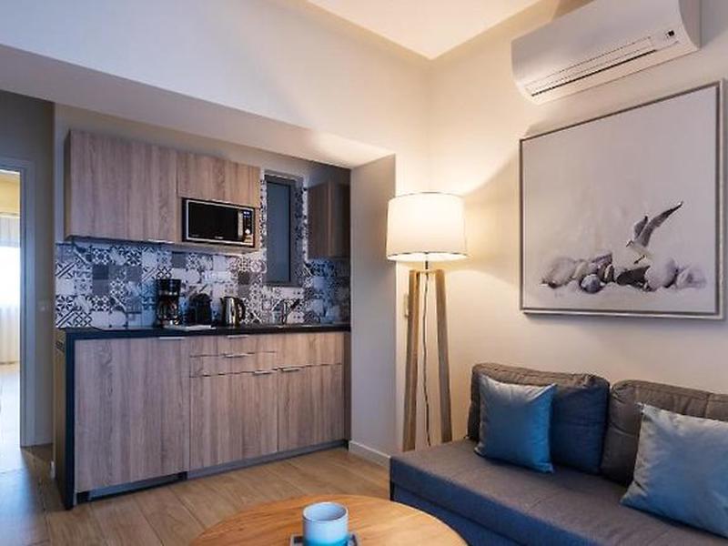 5CB818169FD48BFF1AD32F20F952110C