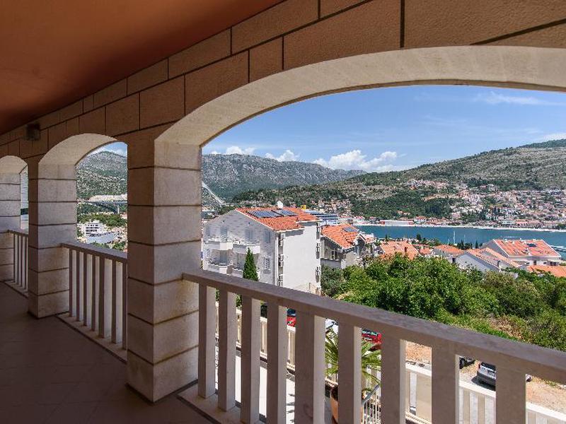 92AA48F0716E3C6A7805E0CF508922E4