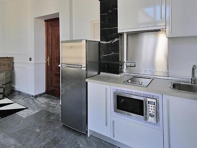 1043A5BD7E261DAACB99B3DE146C2129