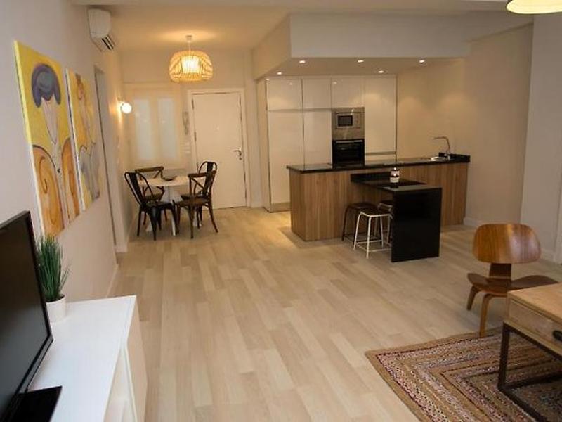 9BCE4114C9C69754CE74CF42ABF94B7E