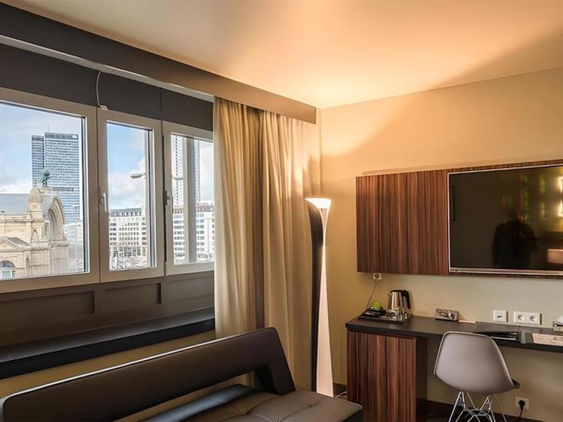 2F118A96FE2328AB0313D08E6DEFA989