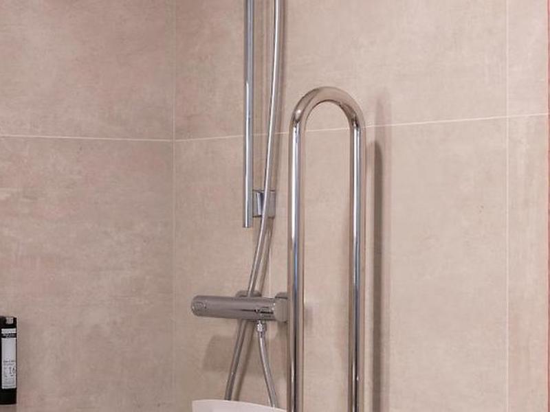 15CC757F3F3D58B489E1B9281D6DEA12